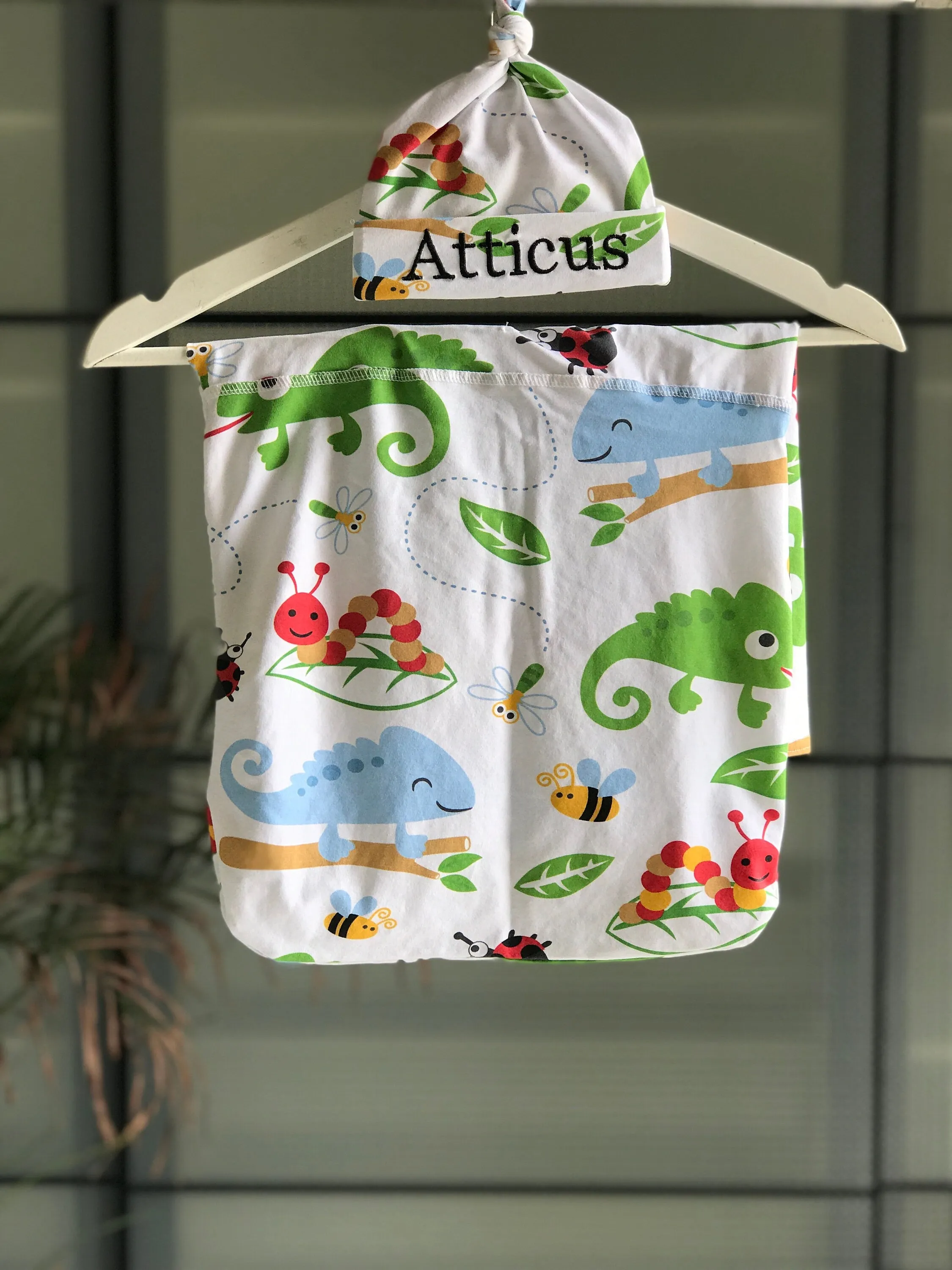 Dress for pregnancy, labor and delivery, breastfeeding, night time feeding, soft jersey cotton, flattering fit. Chameleon Lady bug. Baby boy