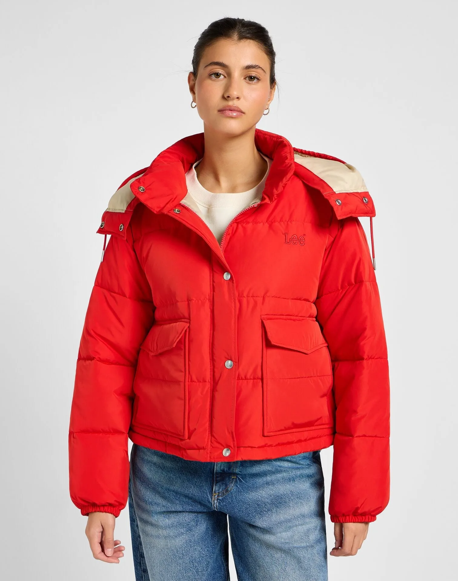 Lee Women's Hooded Short Puffer Jacket In True Red