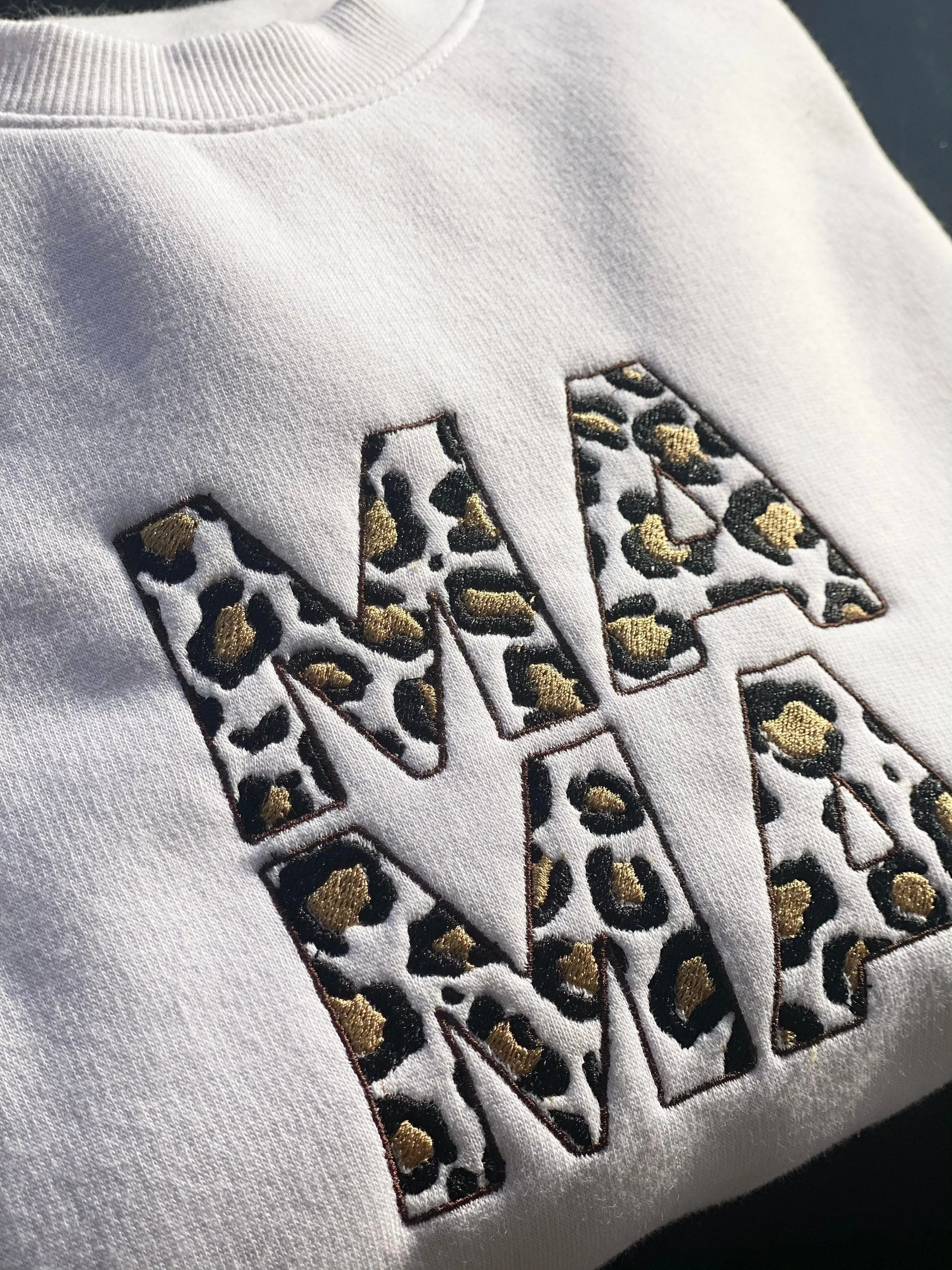 MAMA embroidered sweatshit