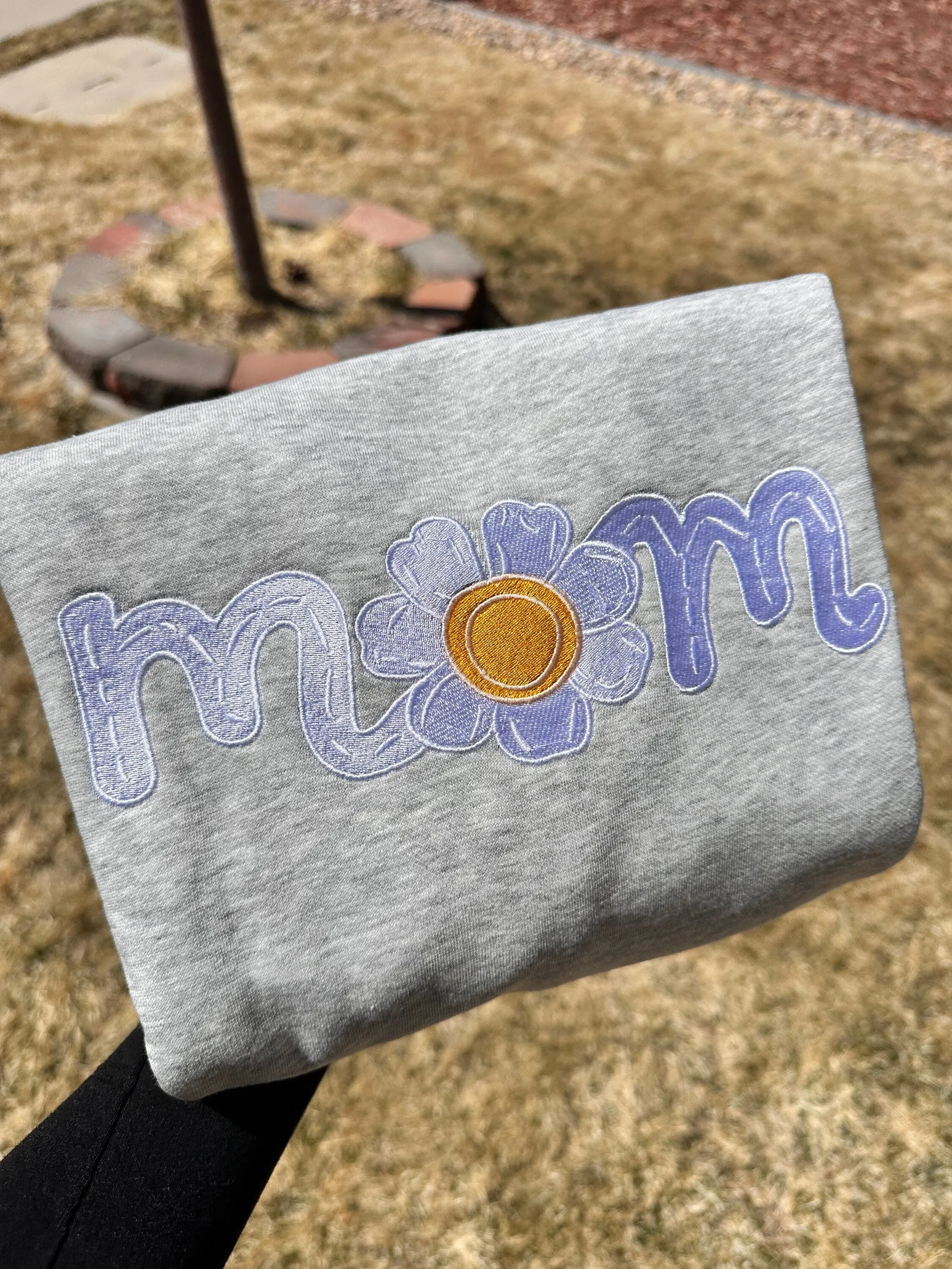 MOM Daisy Embroidered sweatshirts/ First time mom gift/Mom Sweatshirts
