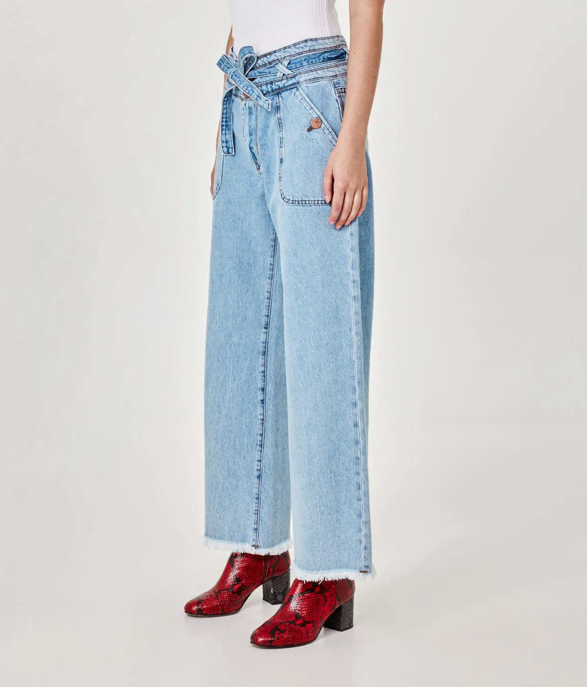 Pantalon jean durable à taille haute avec ceinture