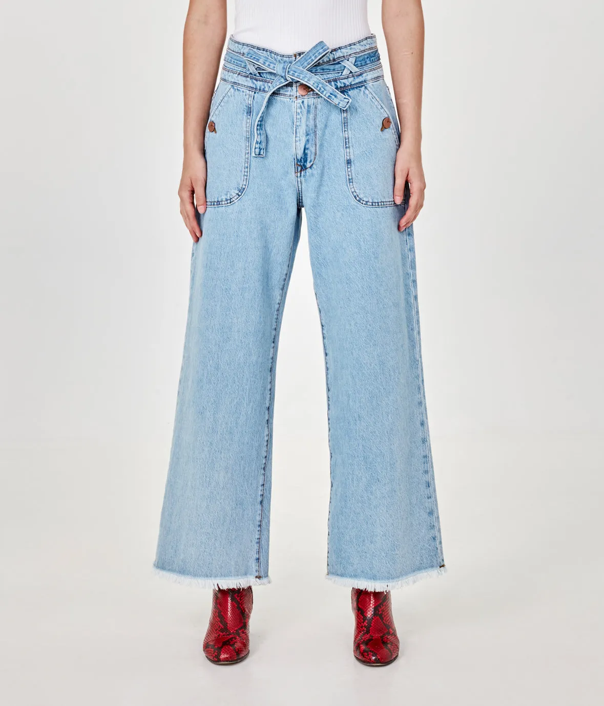 Pantalon jean durable à taille haute avec ceinture
