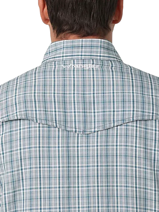 Wrangler Men's Performance Snap Long Sleeve Plaid Shirt